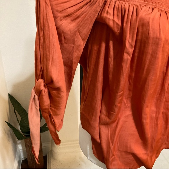 Loft Coral Off Shoulder Silky Top Blouse Size Small S - Picture 3 of 7